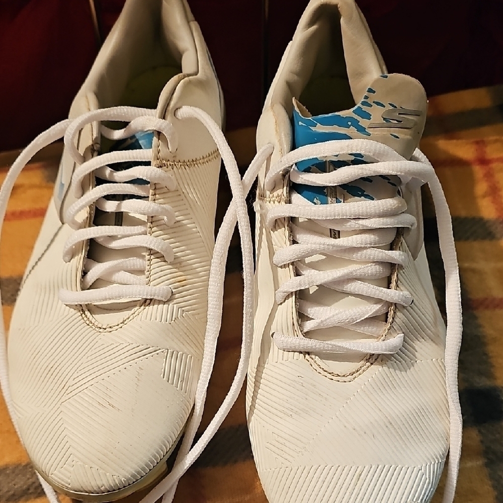 Skechers White Athletic Women's Cleats Size 7½ Barely Used
